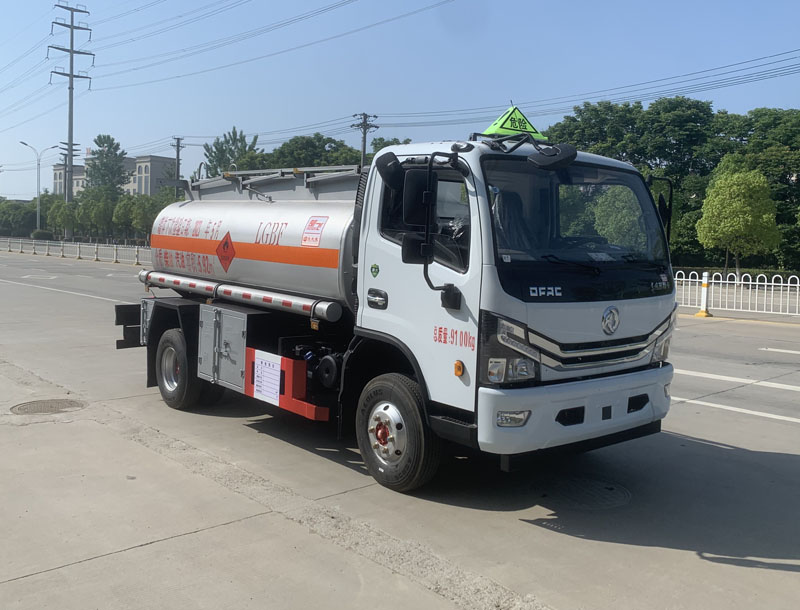 楚飞牌CLQ5090GJY6E型加油车