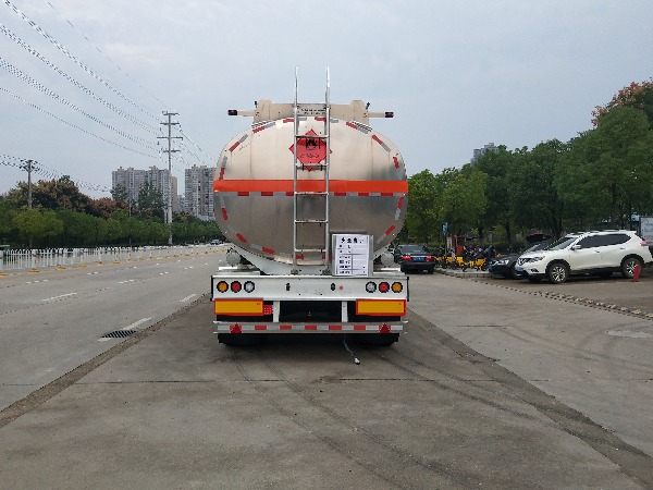 楚飞牌CLQ9402GYYBA型铝合金运油半挂车